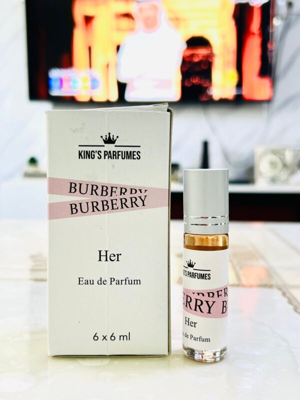 70e6e1aa-1b3d-4d22-b31d-50d94990062f Burberry Her - WOMAN